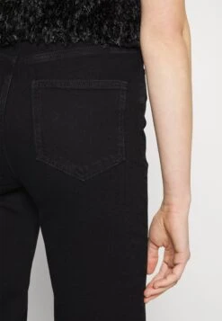 Straight Leg Jeans -Black Denim -Anna Mode Markt 07252ef8cf95467ebfa4b5e6a967e501