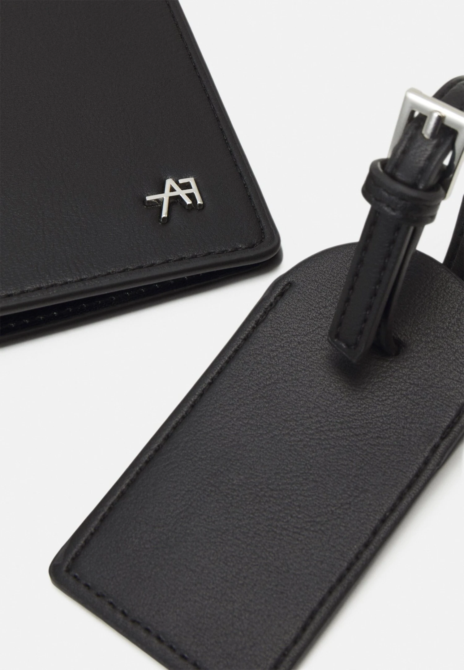 Anna Field Passport Case And Luggage Tag Set - Paspoorthouder - Black 5 Anna Field Passport Case And Luggage Tag Set - Paspoorthouder - Black - Afbeelding 5