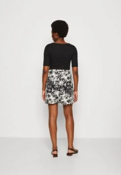 Anna Field Shorts - Black/Off-White 8 Anna Field Shorts - Black/Off-White -Anna Mode Markt 3a9846adea8c4808a36cdb49e64ed70f