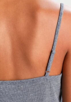 Anna Field Sarah Short Pj Set- Pyjama - Off-White/Dark Blue 10 Anna Field Sarah Short Pj Set- Pyjama - Off-White/Dark Blue -Anna Mode Markt 49d51a315b42407db76066305cc81b2a