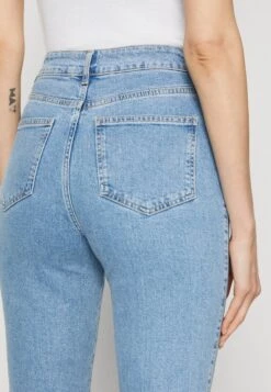 Anna Field Slim Fit Jeans - Light Blue Denim -Anna Mode Markt 52fd6df72832416f8dfe423e17328c30