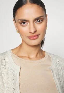 Anna Field Pointelle Bolero - Vest -Offwhite 10 Anna Field Pointelle Bolero - Vest -Offwhite -Anna Mode Markt 679490d6e4a742c38ee57dd496b06f90