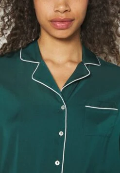 Anna Field Pyjama - Dark Green -Anna Mode Markt 6b0cbbeebd804997a0164a9ab5615dc3