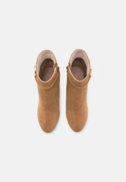 Anna Field Leather- Enkellaarsjes Met Plateauzool - Cognac 11 Anna Field Leather- Enkellaarsjes Met Plateauzool - Cognac -Anna Mode Markt 6e10798b939e4212bf15eed6b558dadd