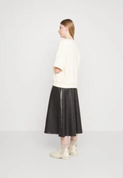 Anna Field Sweater - Beige -Anna Mode Markt 6f2e75cd59064113aec1fa57c8ff8f37