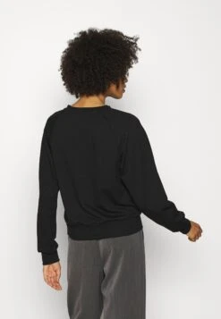 Anna Field Basic CleanCrew Neck Sweatshirt- Sweater - Black -Anna Mode Markt 88bc03987686408c83d83956951c563a