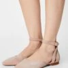 Anna Field Leather - Ballerina'S Met Enkelbandjes - Beige