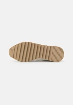 Anna Field Sneakers Hoog - White -Anna Mode Markt 9615016bd61f414c8669948cdc6d2362