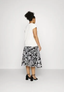 T-Shirt Basic - Off White -Anna Mode Markt 9959d05113db4896b7aac3ac6b873c50