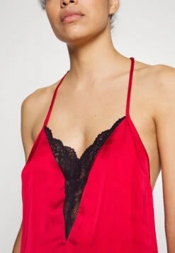 Anna Field 4 Piece Gift Set - Pyjama - Black/Red -Anna Mode Markt a10521718a4c403cb4dddeb555729aaf