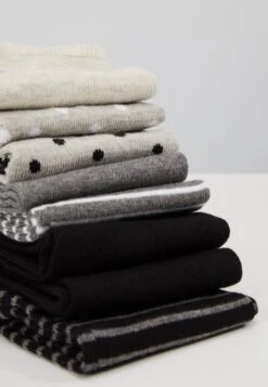 Anna Field 8Pp Spot Stripe- Sokken - Grey -Anna Mode Markt c4f9f9de7c754216a2ed0c3f542fba9e