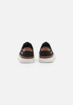 Wide Fit - Sneakers Laag - Black -Anna Mode Markt c6b802a8f6944a33b110a5e8bf64e221