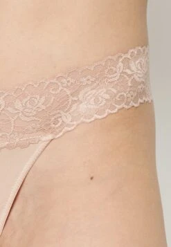 Anna Field 5 Pack - String - White/Nude -Anna Mode Markt d01a02b84a0b499c8bd8a774b42a2083