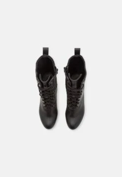 Anna Field Enkellaarsjes Met Hoge Hak - Black 11 Anna Field Enkellaarsjes Met Hoge Hak - Black -Anna Mode Markt e48f429b49374cf3ab17edfcb48a7af4