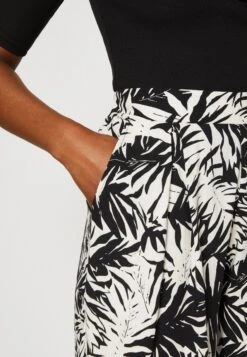 Anna Field Shorts - Black/Off-White 9 Anna Field Shorts - Black/Off-White -Anna Mode Markt ed4ea5b74138457188b6f733ef8869e5